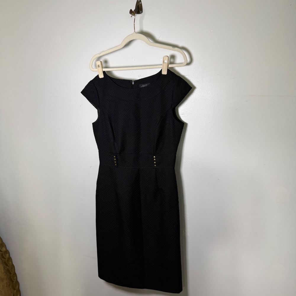 Tahari Arthur S Levine Black Textured Cap Sleeve Sheath Dress Size 8 Studded